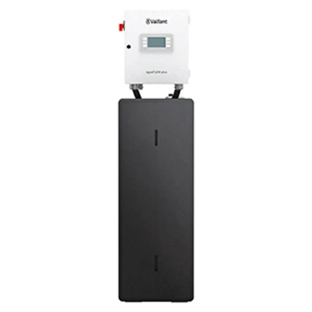 Trinkwasserstation von Vaillant mit einem weißen Bedienteil oben und einem schwarzen, vertikalen Tank darunter, in schlichtem Design.
